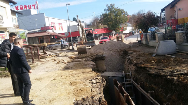 У Прњавору се машине не гасе